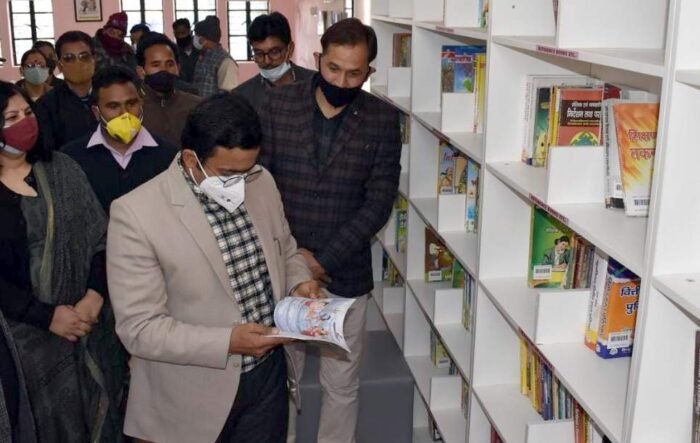 डायट गौचर में डीएम ने किया ई-पुस्तकालय का शुभारंभ, पुस्तकालय में 4 हजार से अधिक किताबें उपलब्ध