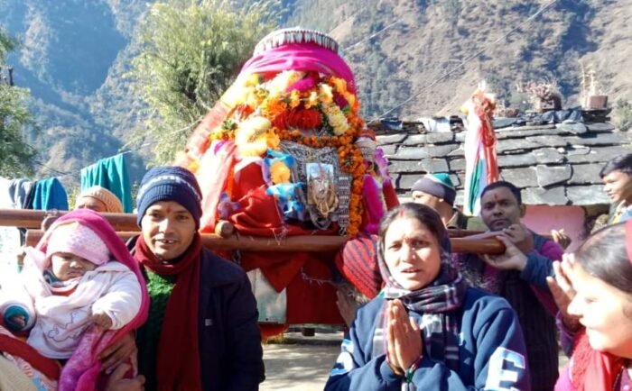 देवराड़ा प्रवास से लौटकर माँ नंदा सिद्धपीठ कुरुड़ मंदिर में हुई विराजमान