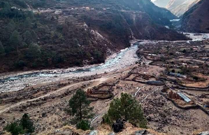 13 वर्षों में सड़क सुविधा न मिलने से नाराज युवाओं ने शुरु की चुनाव बहिष्कार की मुहीम