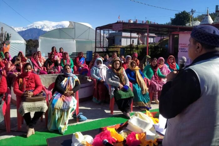 बदरीनाथ विधायक ने जन संपर्क अभियान किया शुरु, देवस्थान और विशाल में किया जन संपर्क