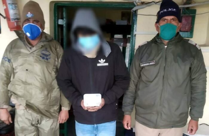 पुलिस ने जोशीमठ में 40 हजार की स्मैक के साथ किया एक को गिरफ्तार